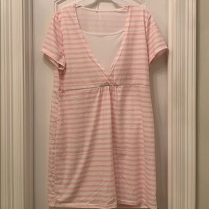 Maternity/nursing gown